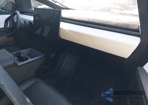 2024 Tesla Cybertruck Cyberbeast z USA, uszkodzony, nr VIN 07G2CEHEE5RA03456